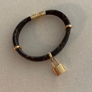 LV bracelet